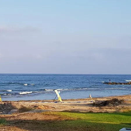 Venus Beach Village דירה