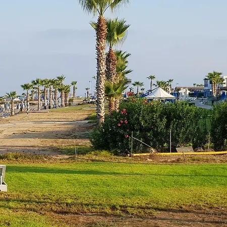 Venus Beach Village דירה *