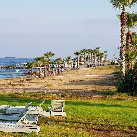 Venus Beach Village *